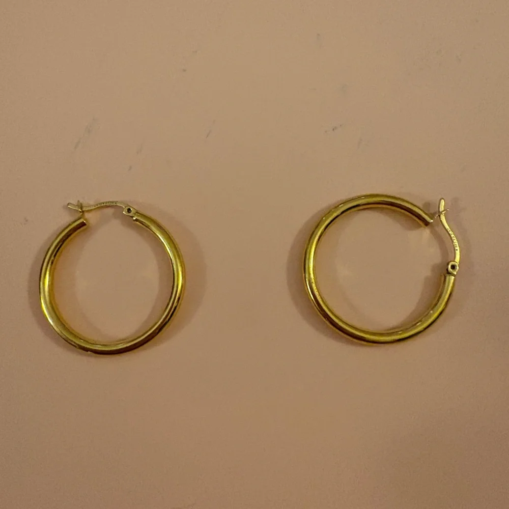 Silpada Gold Hoop Earrings - Picture 3 of 3